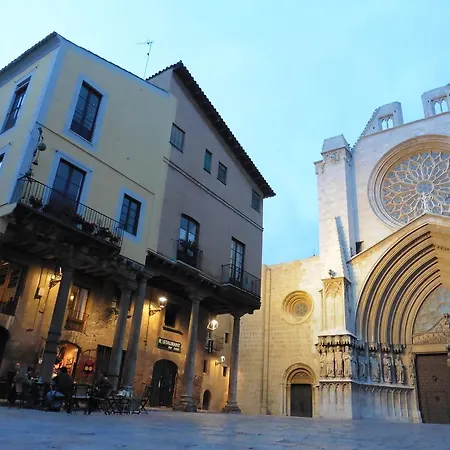 Daire Departamento Con Balcon Tarragona