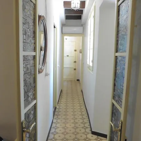 Daire Departamento Con Balcon Tarragona