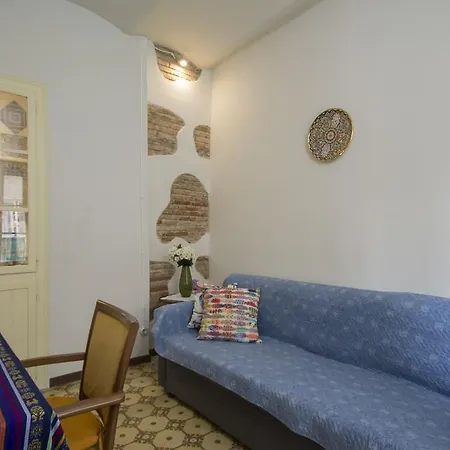 Departamento Con Balcon Daire