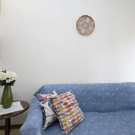 Daire Departamento Con Balcon Tarragona